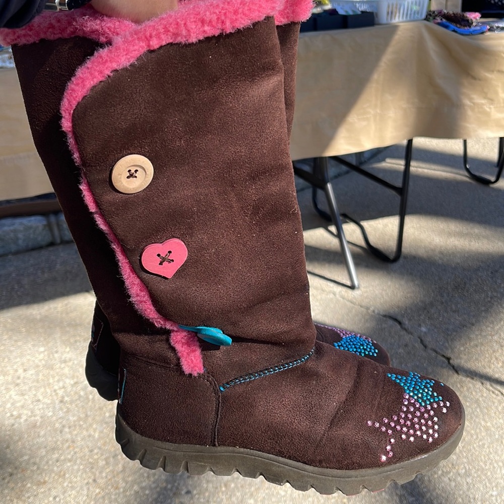 Sketchers boots